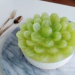 青葡萄生乳酪蛋糕 Cheese Mousse Cake with Green Seedless Grapes