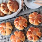 芋泥肉鬆小花包 Flower Bun with Taro and Pork Floss Filling